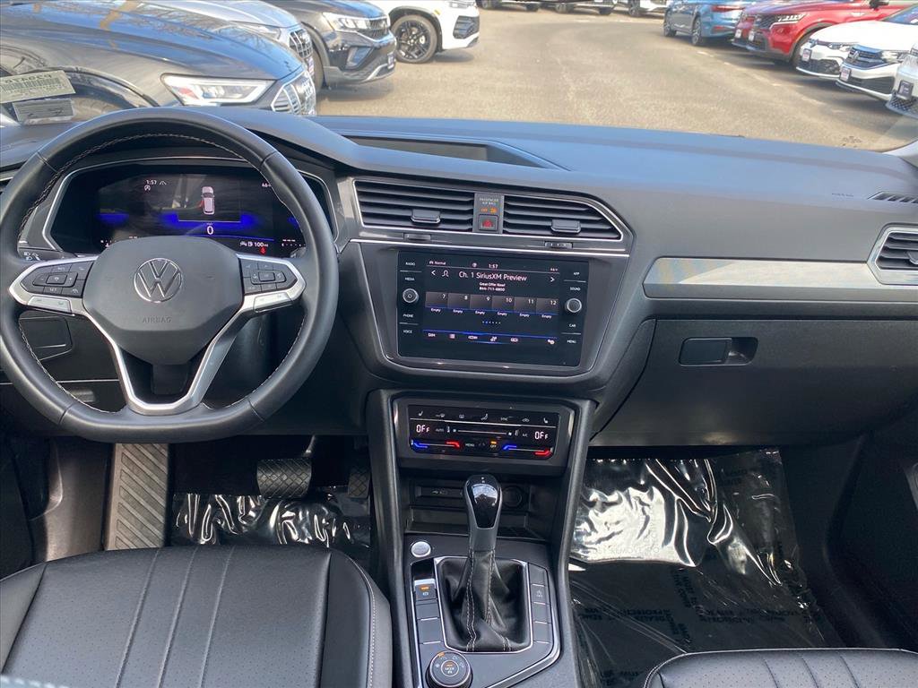 Certified 2023 Volkswagen Tiguan SE image 12