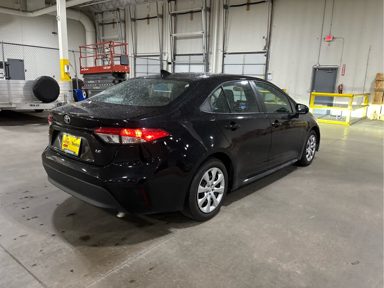 Certified 2025 Toyota Corolla LE FWD image 3