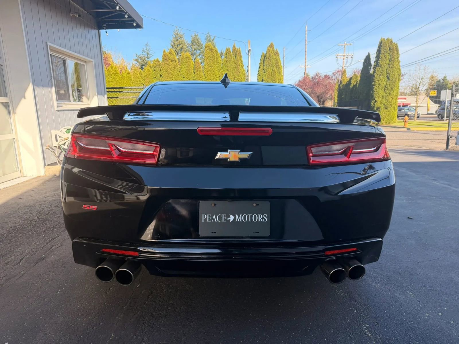 Used 2017 Chevrolet Camaro SS image 9