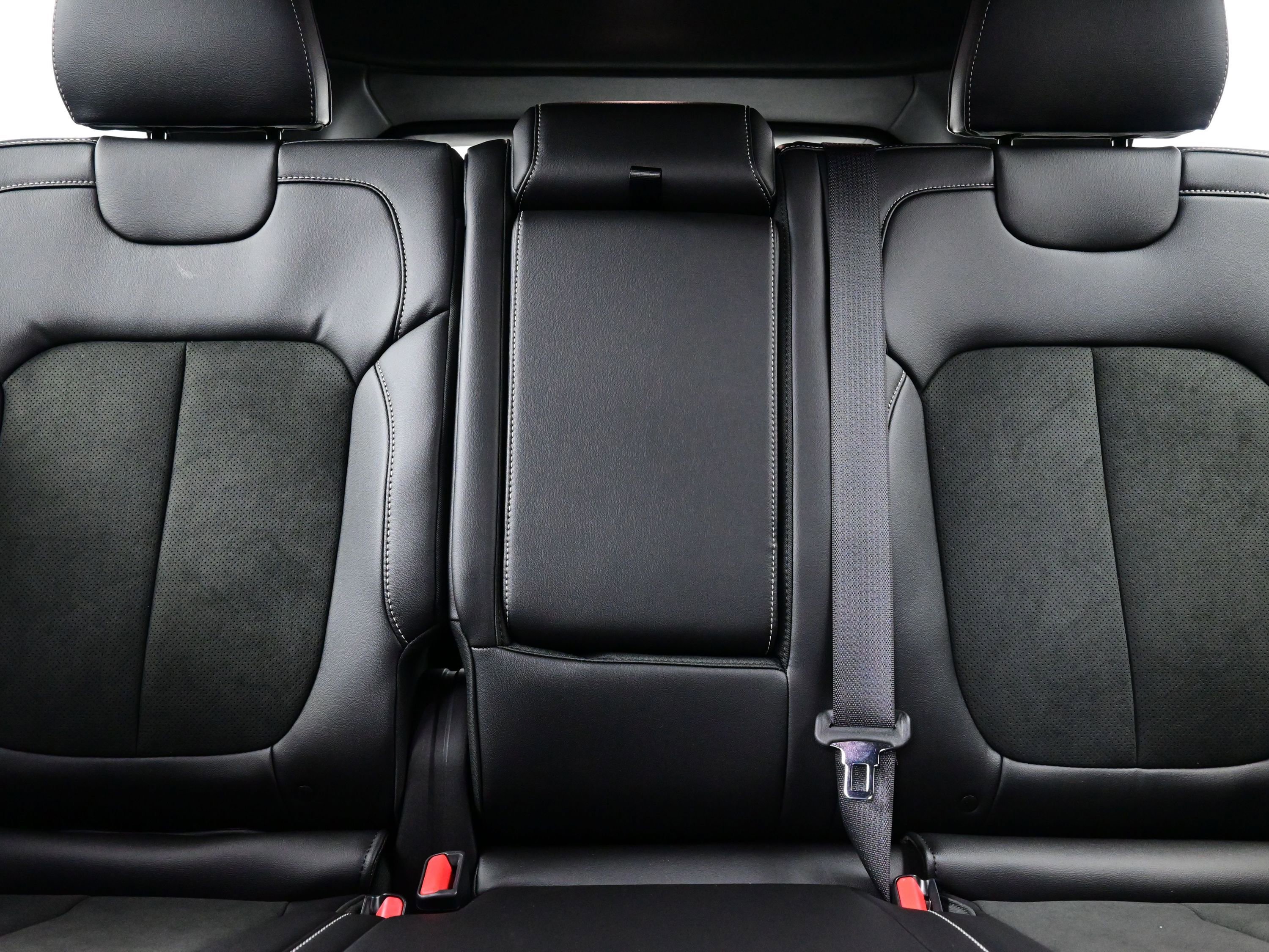 New 2025 Jeep Grand Cherokee Altitude image 10