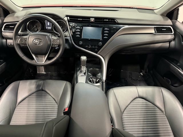 Used 2018 Toyota Camry SE w/ Moonroof Package image 31