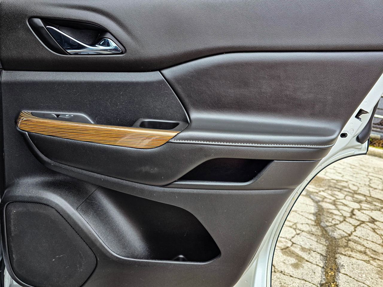 Used 2019 GMC Acadia SLE w/ LPO, Floor Liner Package image 41