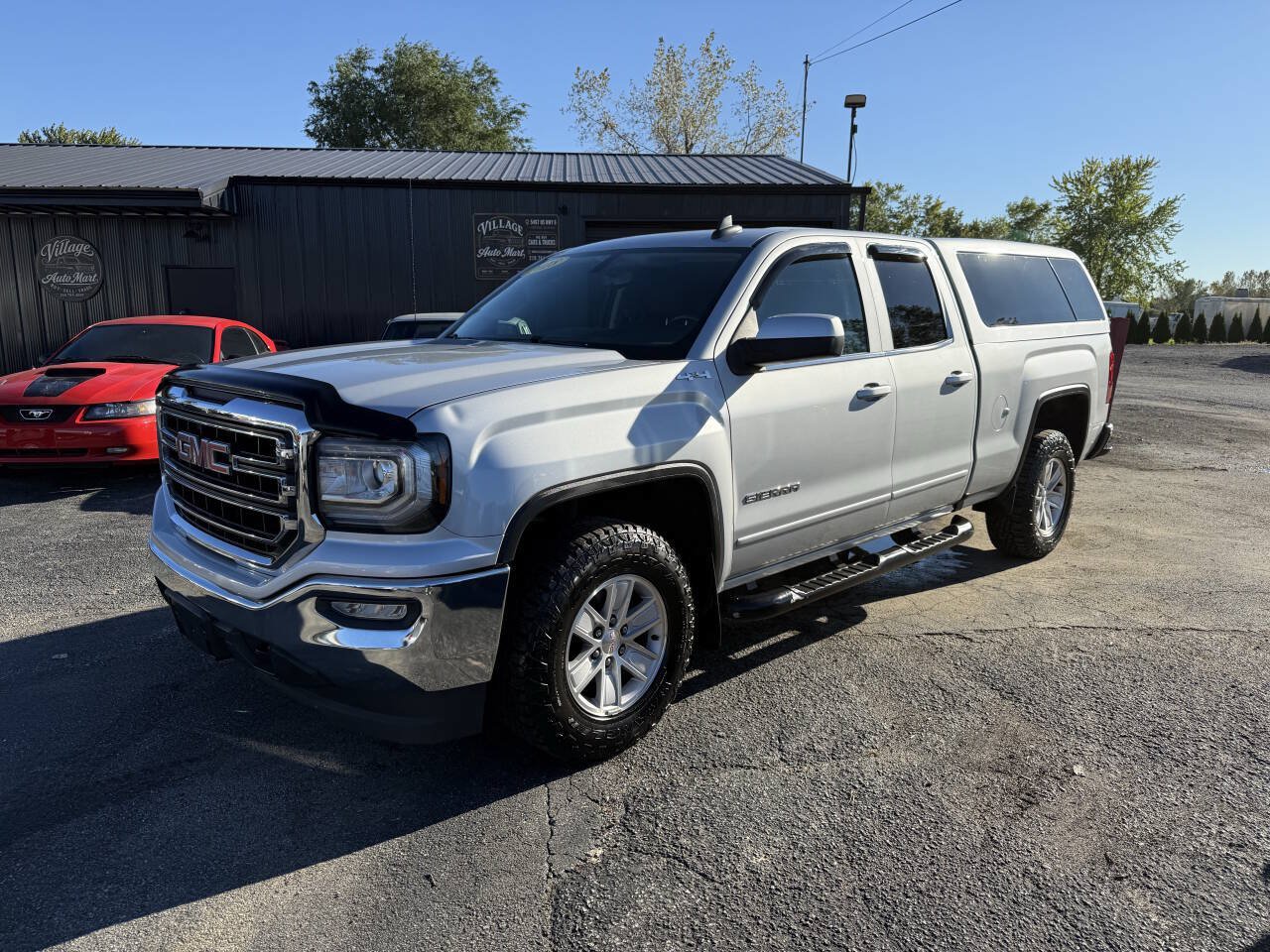 Used 2018 GMC Sierra 1500 SLE w/ SLE Value Package AWD/4WD image 1