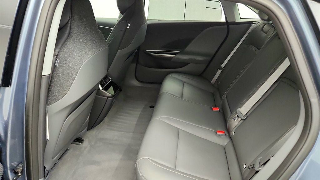 Used 2025 Lucid Air Touring AWD/4WD image 22