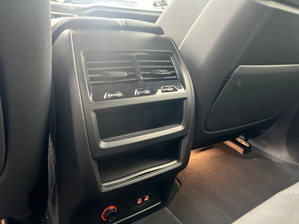 Used 2024 BMW X5 sDrive40i w/ M Sport Package RWD image 11