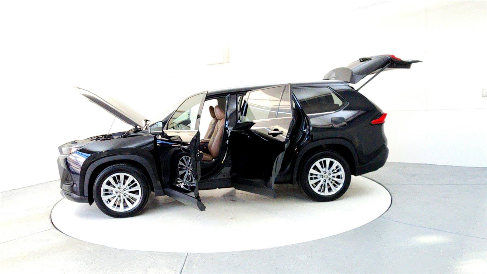 Used 2024 Toyota Grand Highlander Platinum image 8