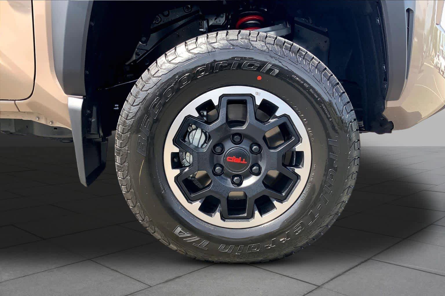 New 2026 Toyota Tacoma TRD Off-Road AWD/4WD image 11