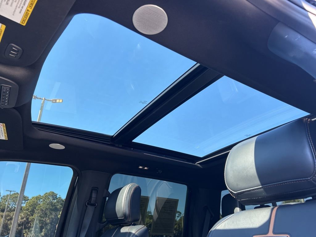 Used 2024 Ford F250 Platinum w/ FX4 Off-Road Package image 23