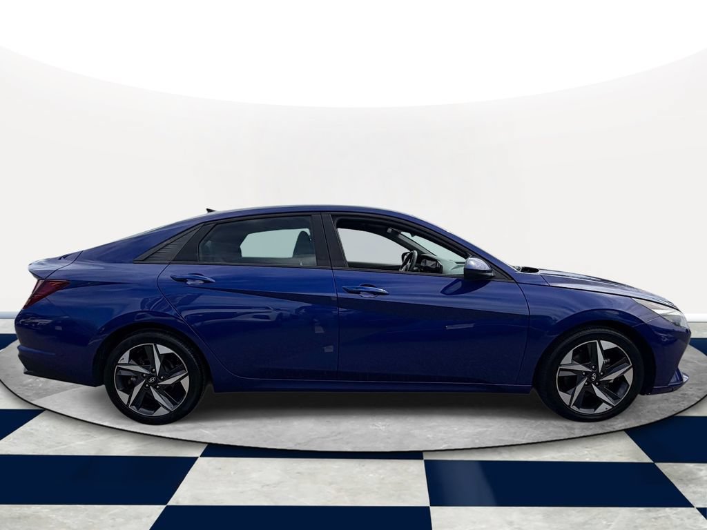 Certified 2023 Hyundai Elantra SEL w/ Convenience Package FWD image 5