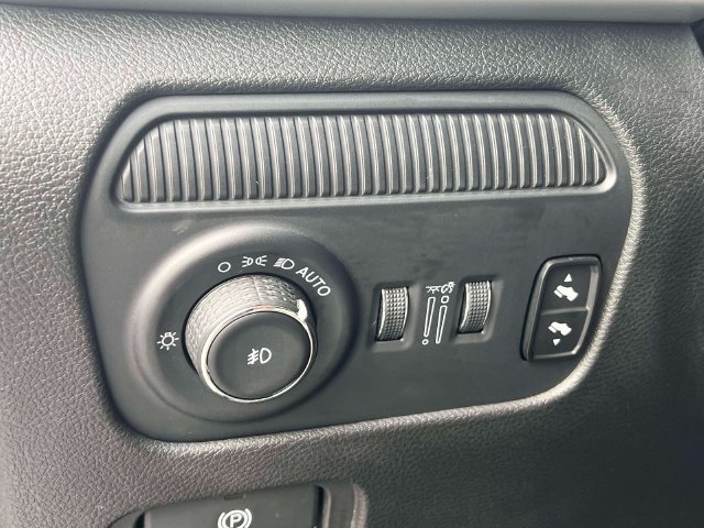 Used 2024 Jeep Wagoneer Series II AWD/4WD image 21