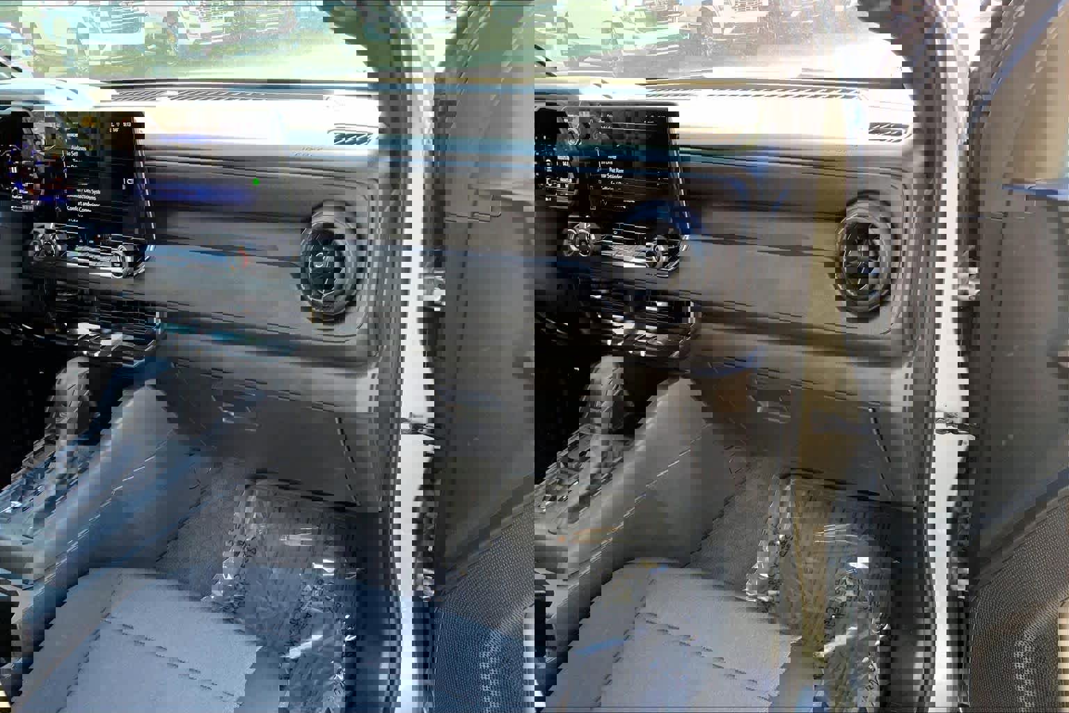 Used 2024 Chevrolet Colorado W/T image 18