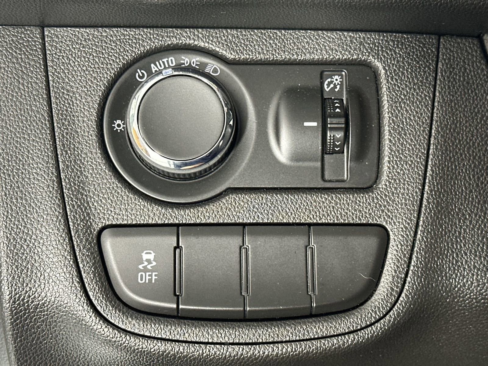 Used 2021 Chevrolet Spark LS FWD image 22