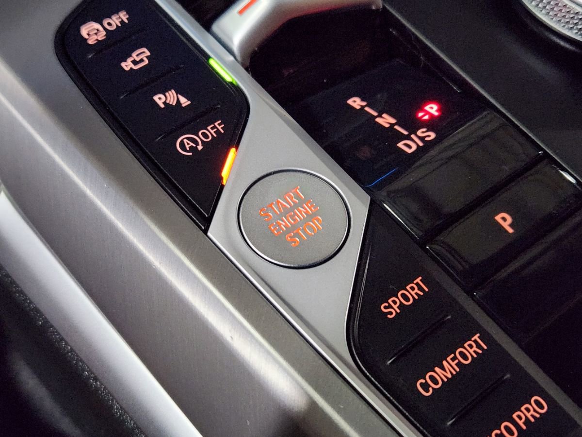 Used 2025 BMW M240i Coupe w/ Premium Package image 39