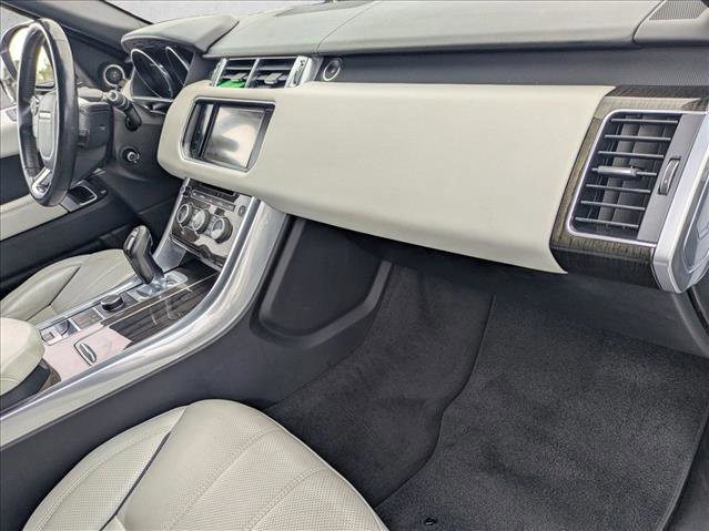Used 2016 Land Rover Range Rover Sport HSE image 21