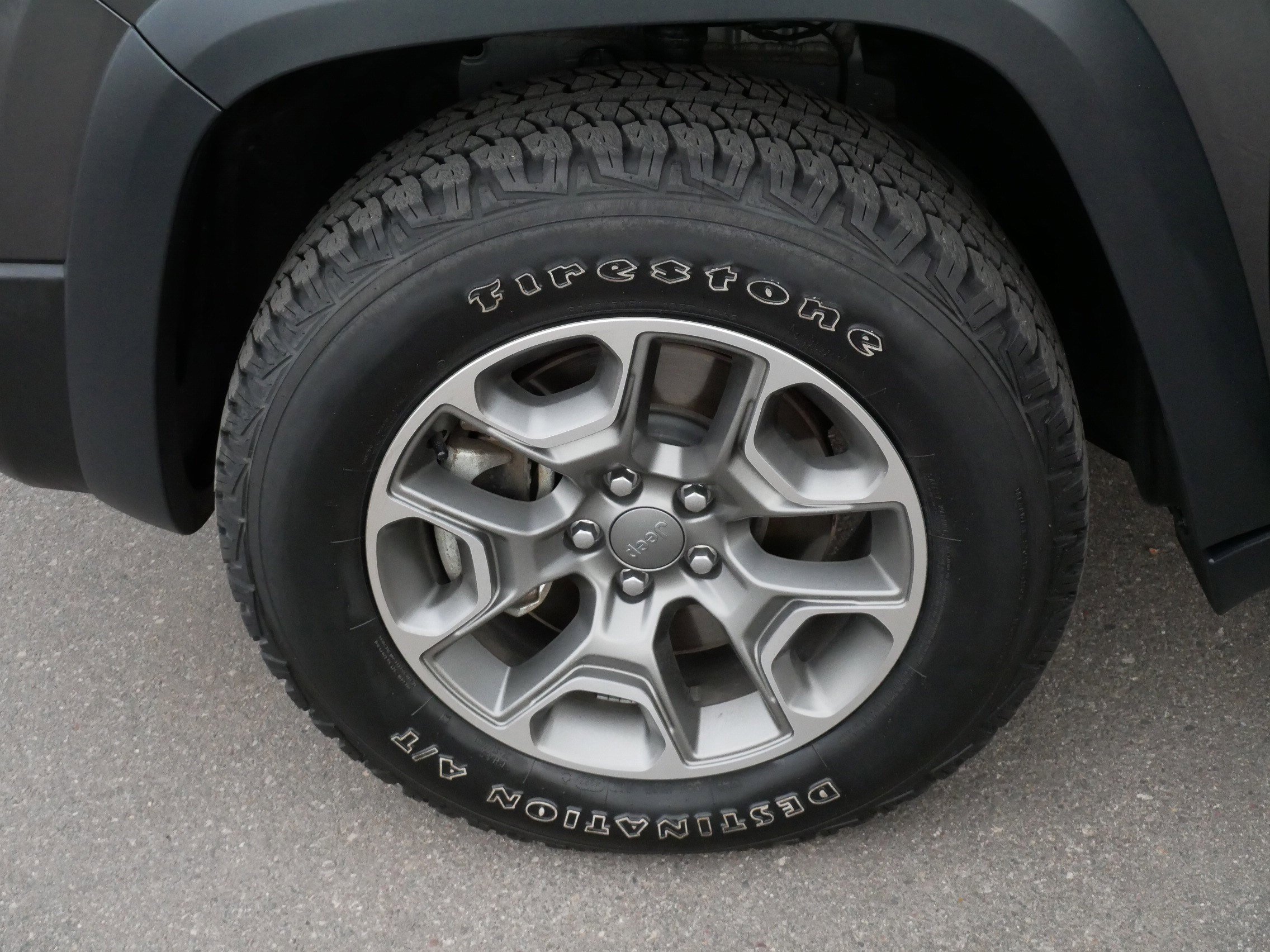 Used 2022 Jeep Cherokee Trailhawk w/ Technology Group B image 16