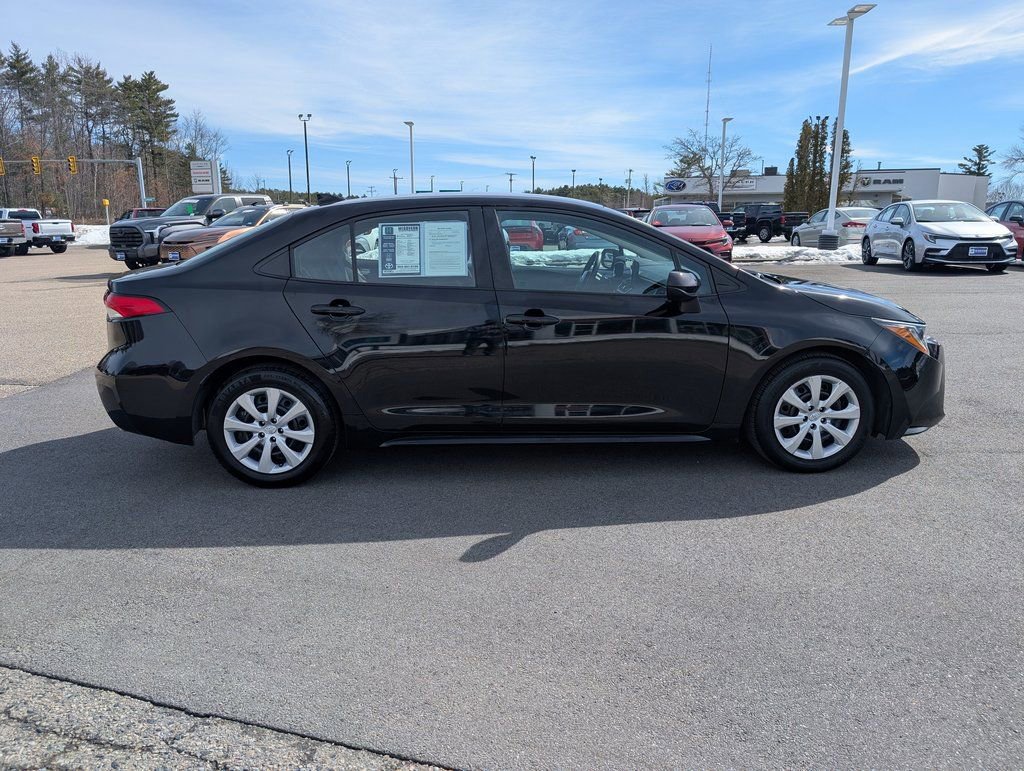 Used 2024 Toyota Corolla LE image 7