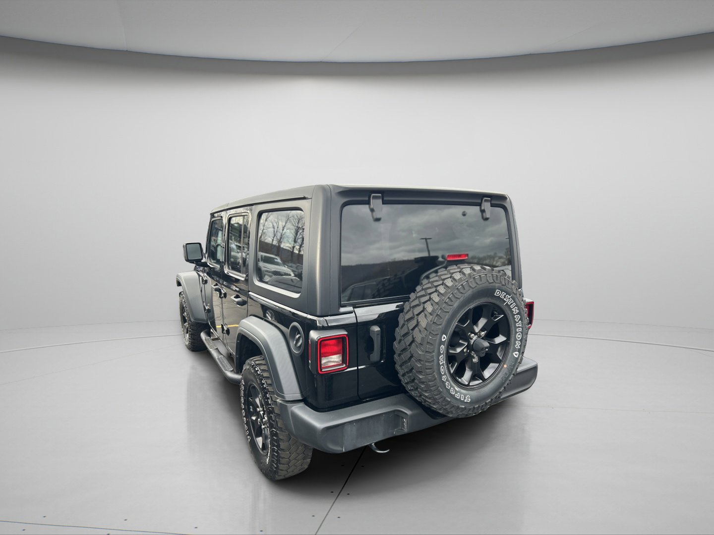 Used 2023 Jeep Wrangler Willys image 5