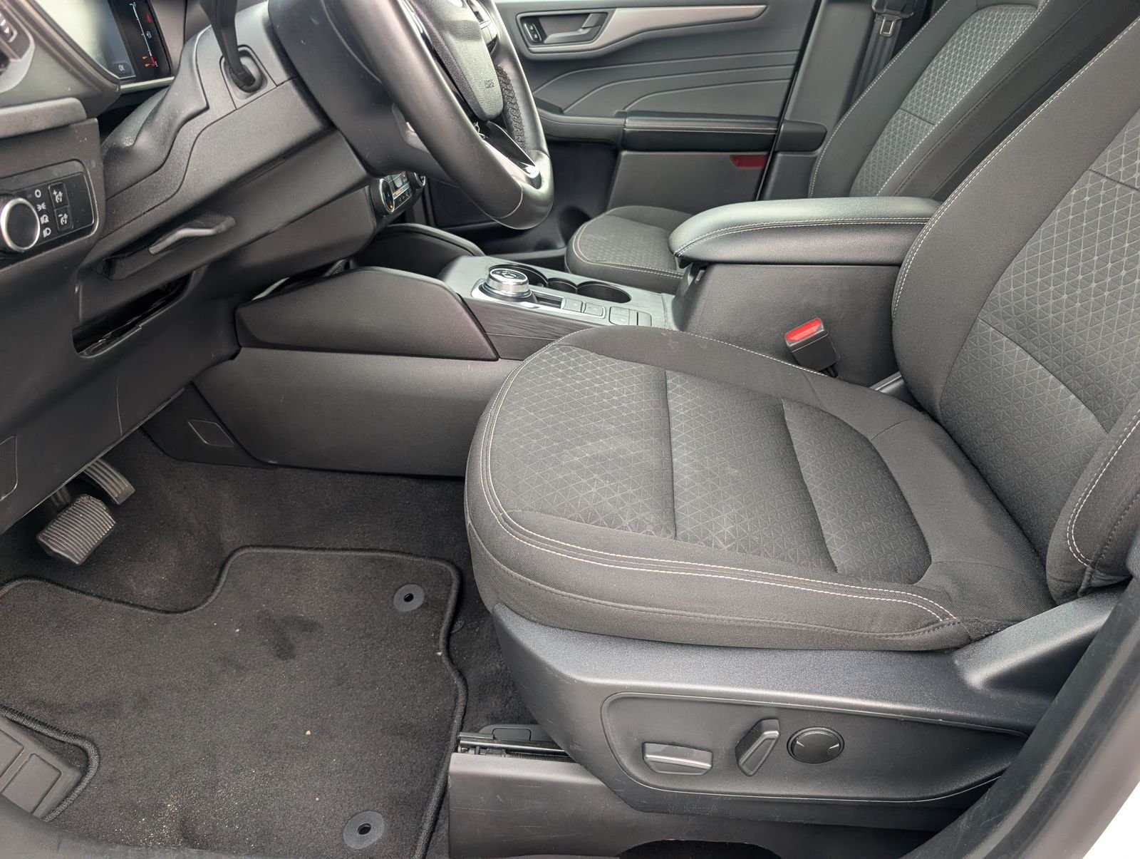 Used 2024 Ford Escape Active AWD/4WD image 14