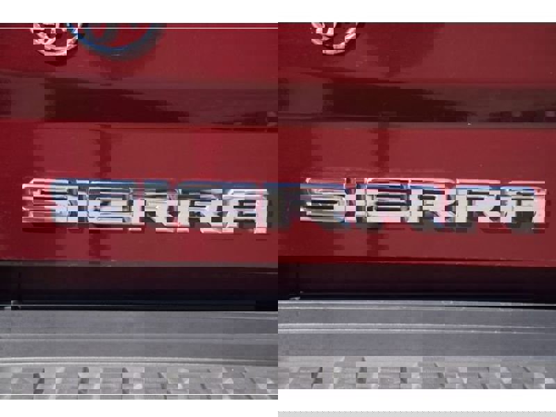 Used 2016 GMC Sierra 2500 SLT w/ Duramax Plus Package image 16