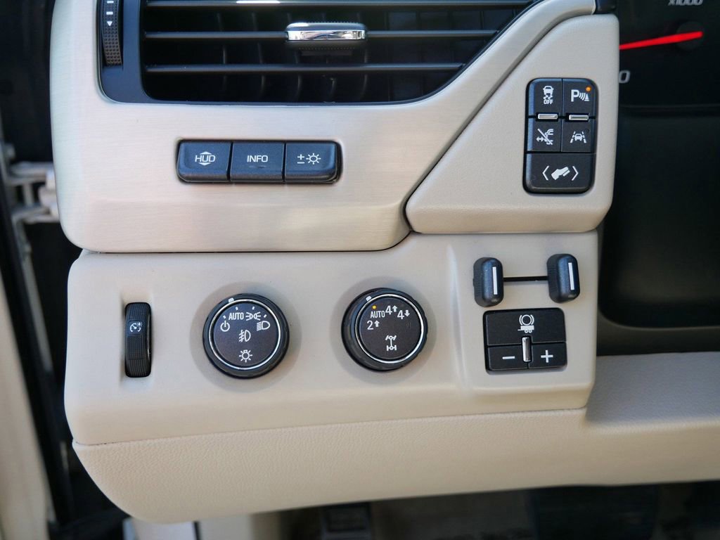 Used 2018 GMC Yukon Denali w/ Denali Ultimate Package AWD/4WD image 19