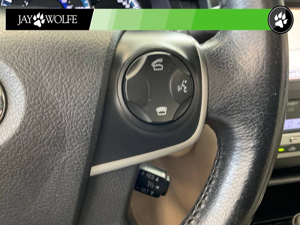 Used 2013 Toyota Camry XLE w/ Leather Pkg FWD image 12