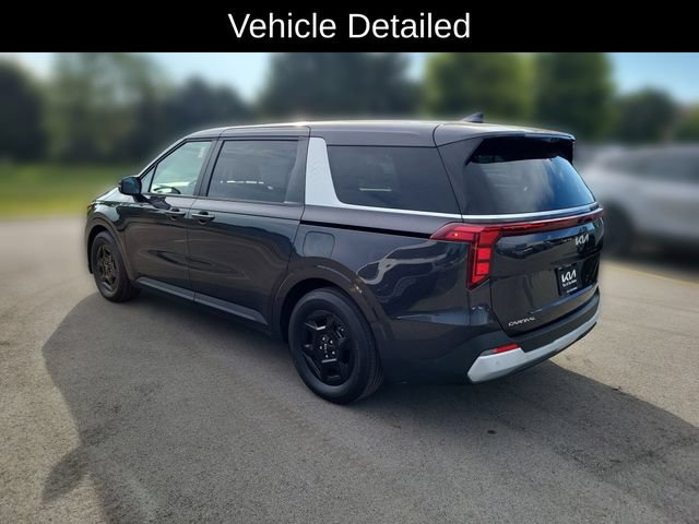 Certified 2026 Kia Carnival FWD image 3