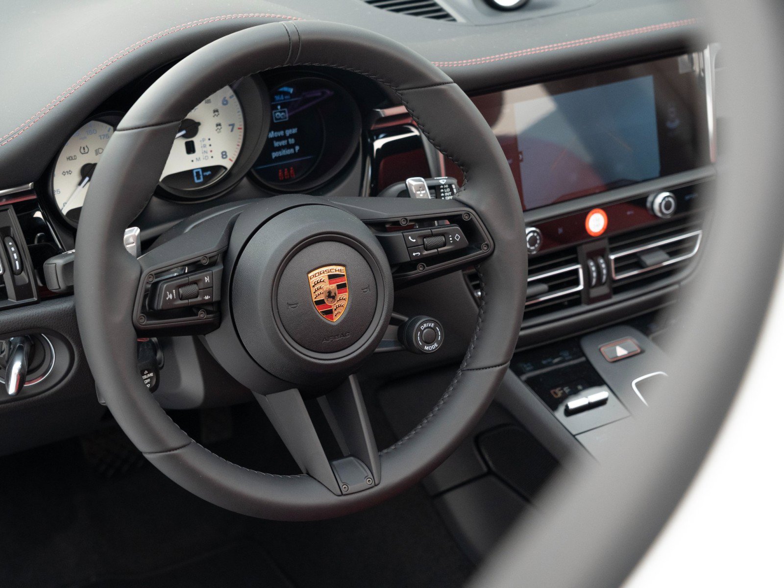 New 2026 Porsche Macan image 21