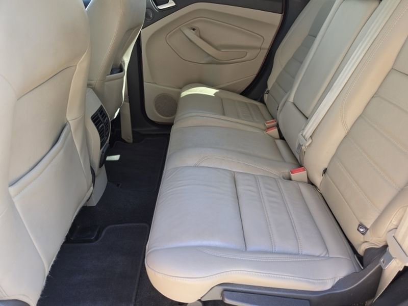 Used 2017 Ford Escape SE w/ SE Leather Comfort Package FWD image 10
