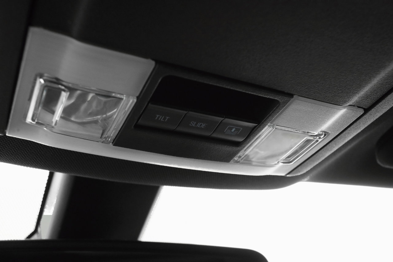 Used 2018 Ford Explorer Platinum image 22