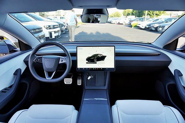 Used 2024 Tesla Model 3 Performance image 20
