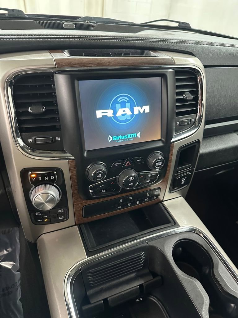 Used 2018 RAM 1500 Laramie w/ Convenience Group AWD/4WD image 18