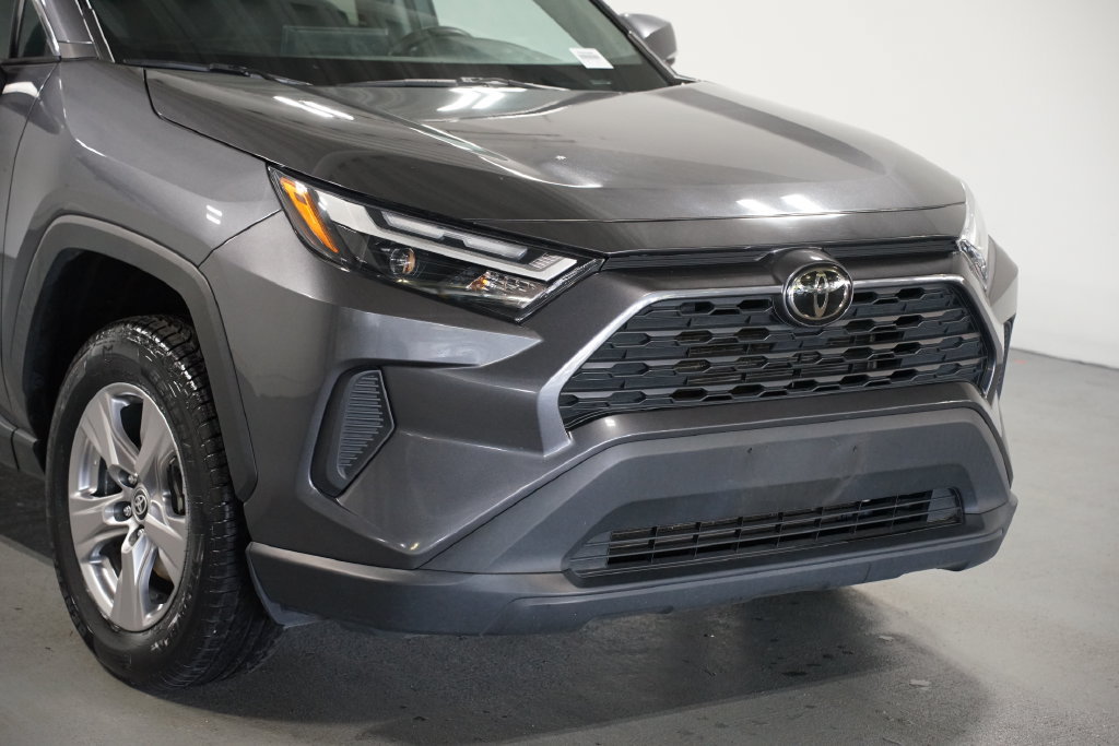 Certified 2024 Toyota RAV4 XLE FWD image 4