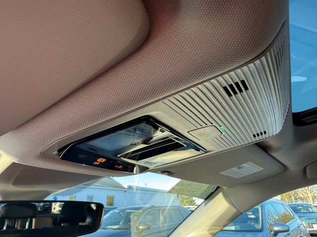 Certified 2025 Volkswagen Atlas Peak Edition SE image 29