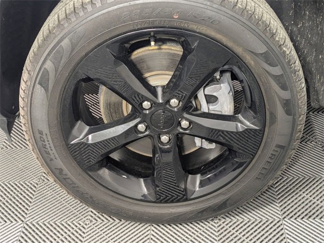 Used 2023 Jeep Grand Cherokee L Limited w/ Luxury Tech Group II image 8