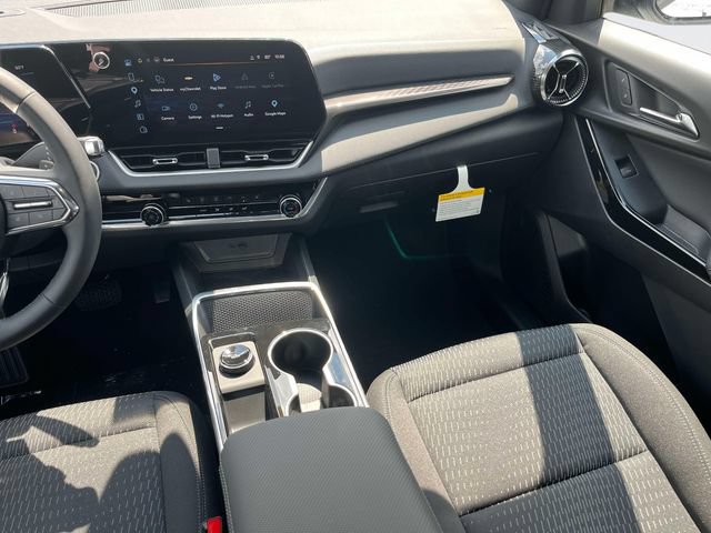 New 2027 Chevrolet Equinox LT w/ LPO, Floor Liner Package FWD image 15