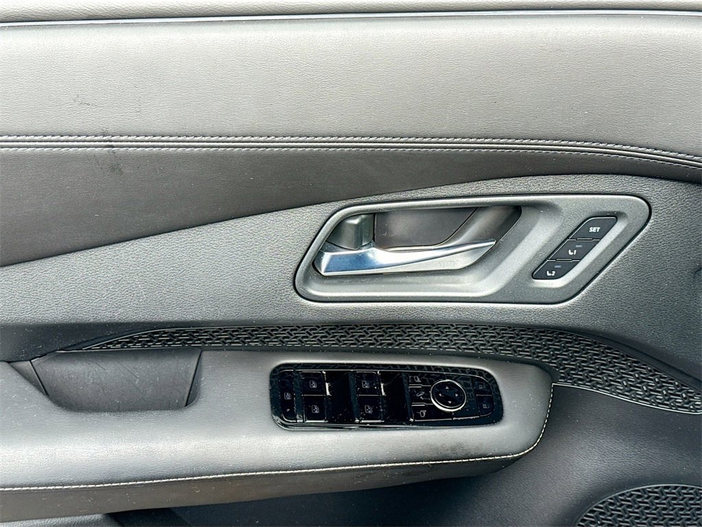 Used 2023 Nissan Ariya FWD image 19