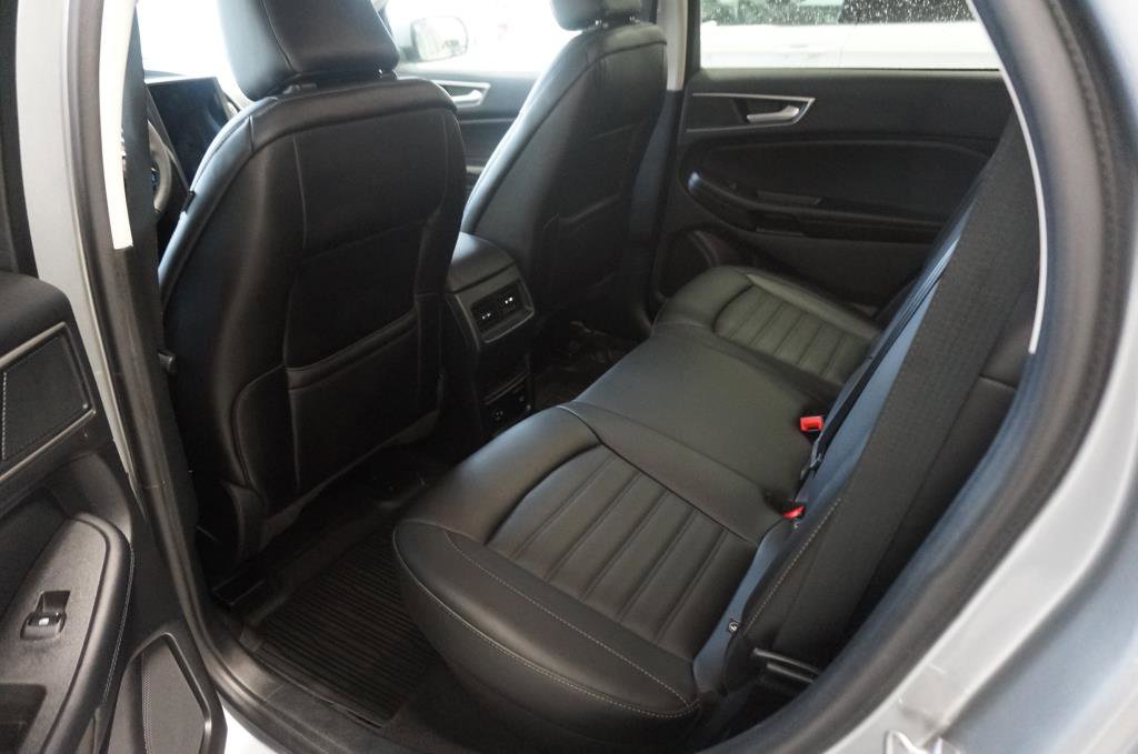 Used 2021 Ford Edge SEL w/ Convenience Package image 6
