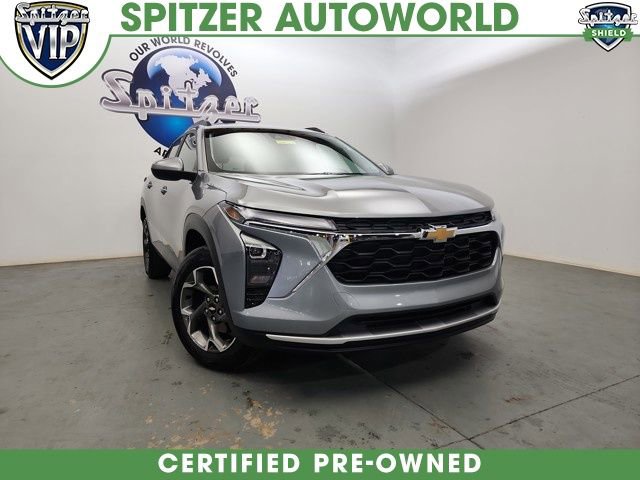 Used 2024 Chevrolet Trax LT image 1