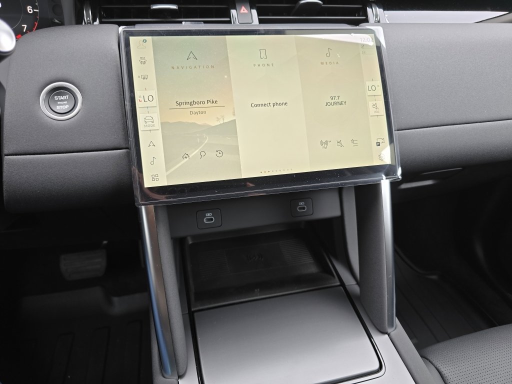 New 2025 Land Rover Discovery Sport S image 32