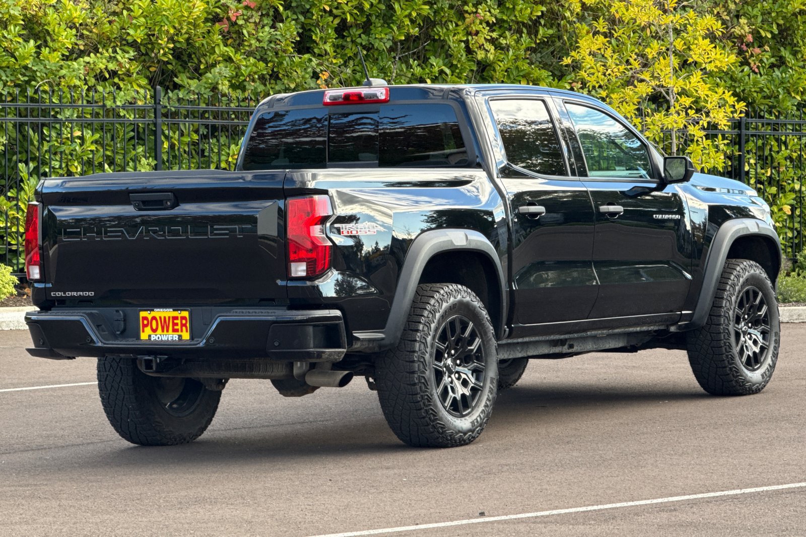Used 2023 Chevrolet Colorado Trail Boss w/ Technology Package AWD/4WD image 4