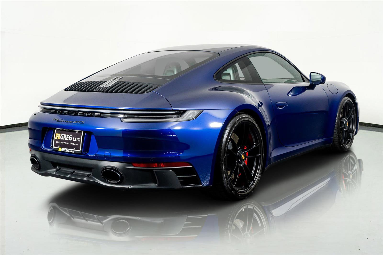 Used 2024 Porsche 911 Carrera GTS w/ Premium Package RWD image 10