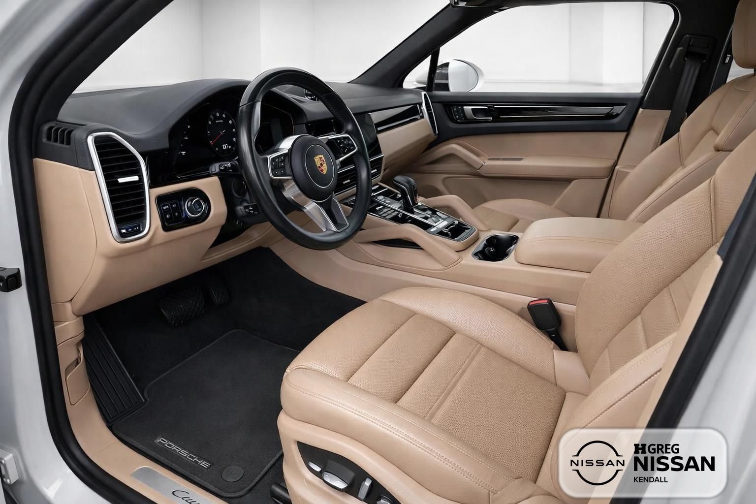 Used 2022 Porsche Cayenne AWD/4WD image 7