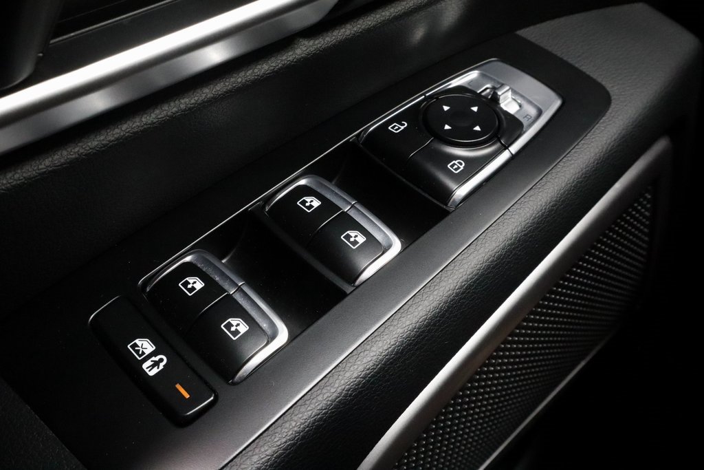 Used 2025 Kia Telluride S image 32