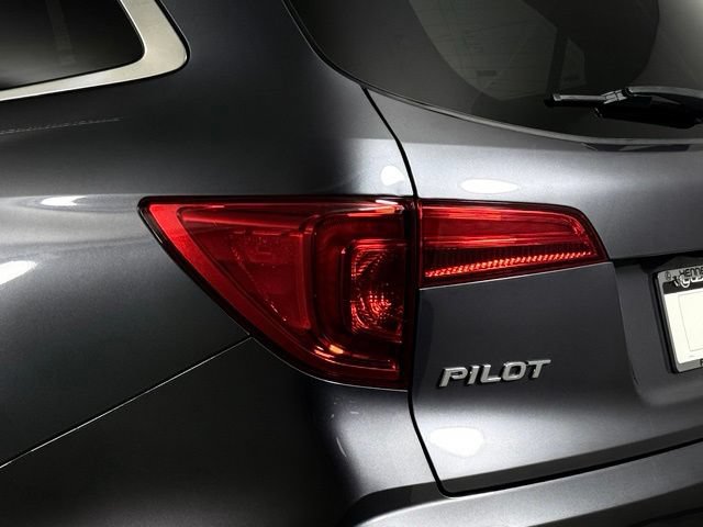 Used 2016 Honda Pilot Touring image 17