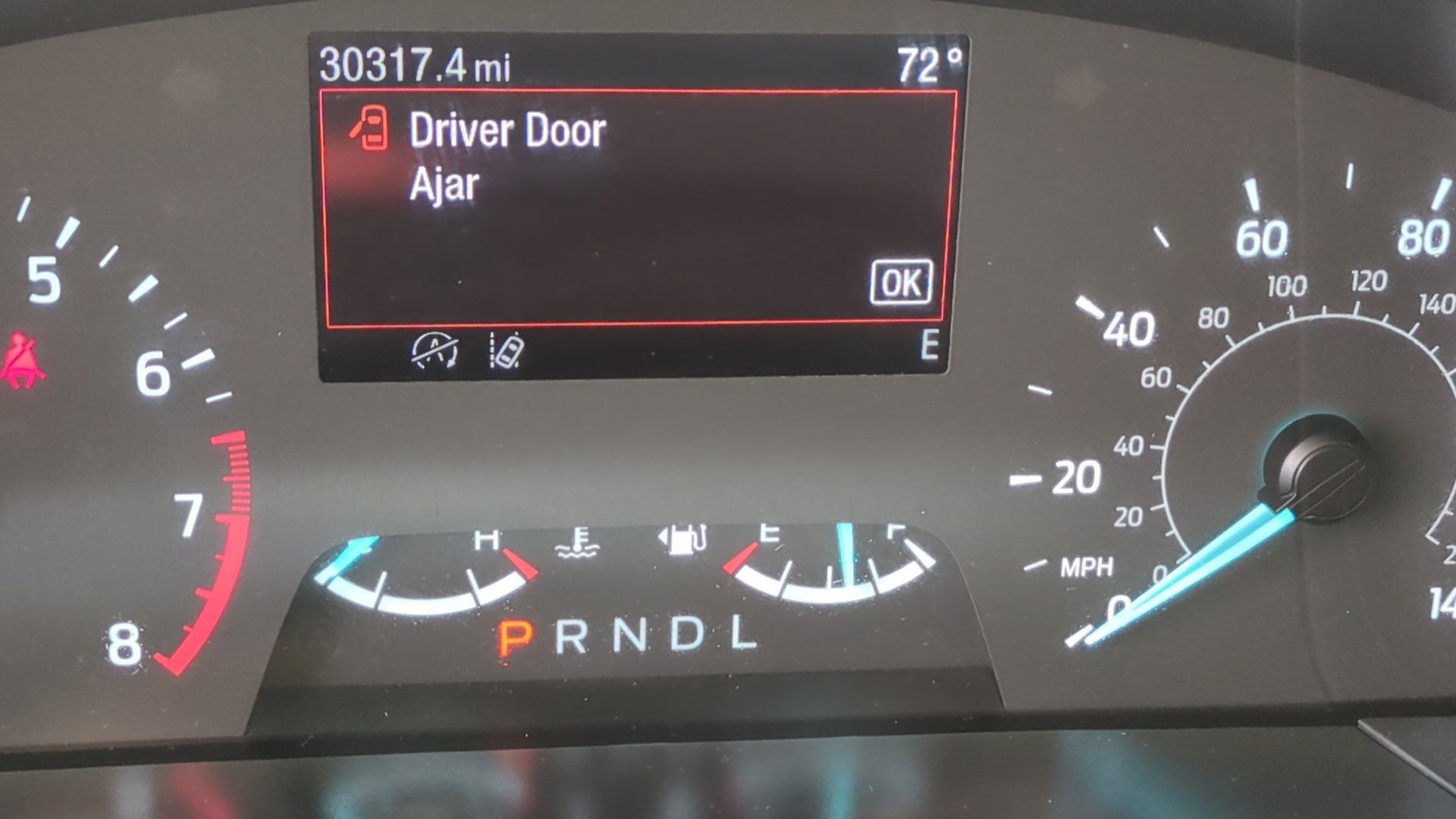 Used 2022 Ford Escape SE w/ SE Sport Appearance Package image 19