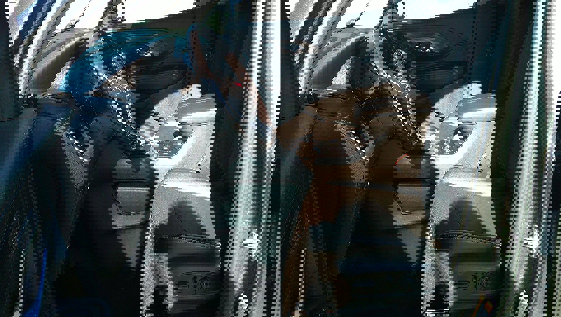 Used 2020 GMC Terrain SLT w/ Preferred Package image 12