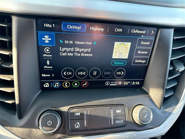 Used 2021 GMC Acadia SLT w/ Elevation Edition image 16