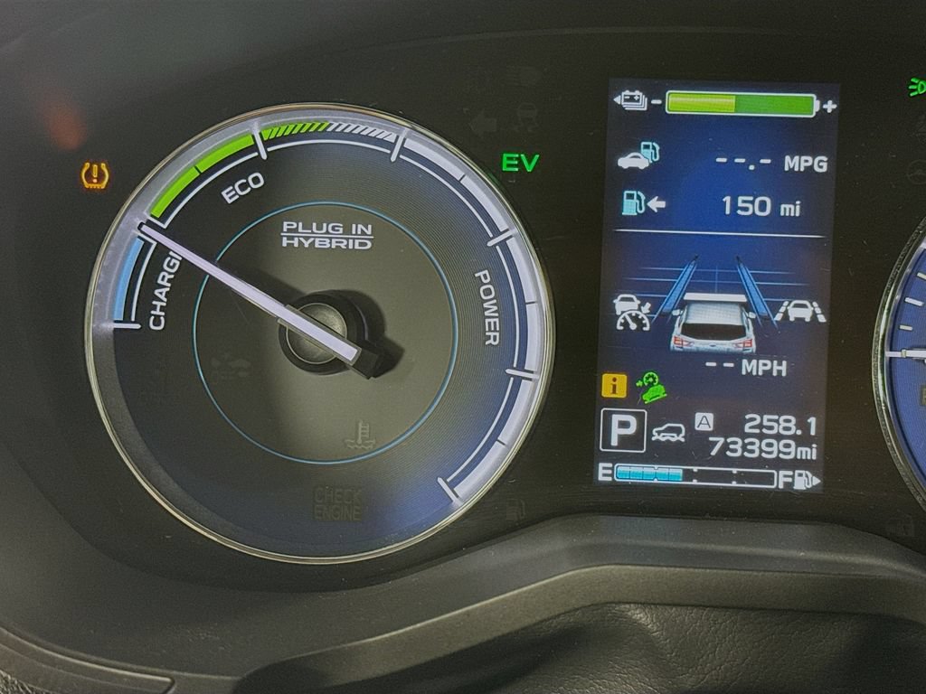 Used 2019 Subaru Crosstrek Hybrid w/ Moonroof Package w/Navigation AWD/4WD image 14