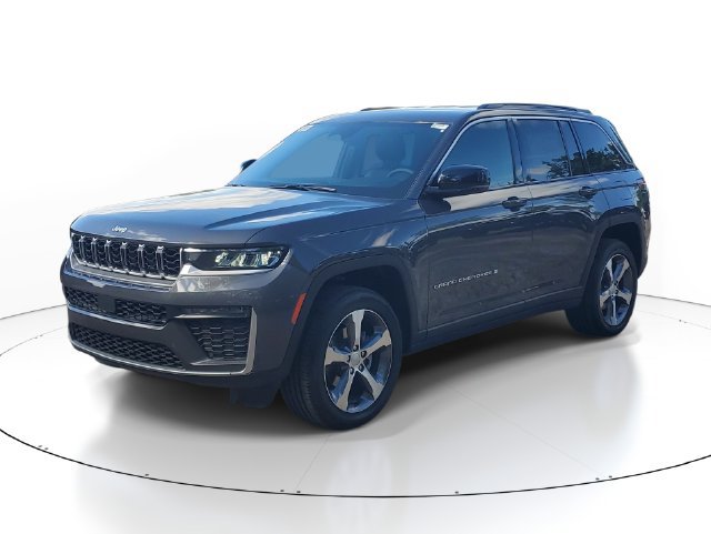 New 2026 Jeep Grand Cherokee Limited w/ Trailer Tow Package AWD/4WD image 2