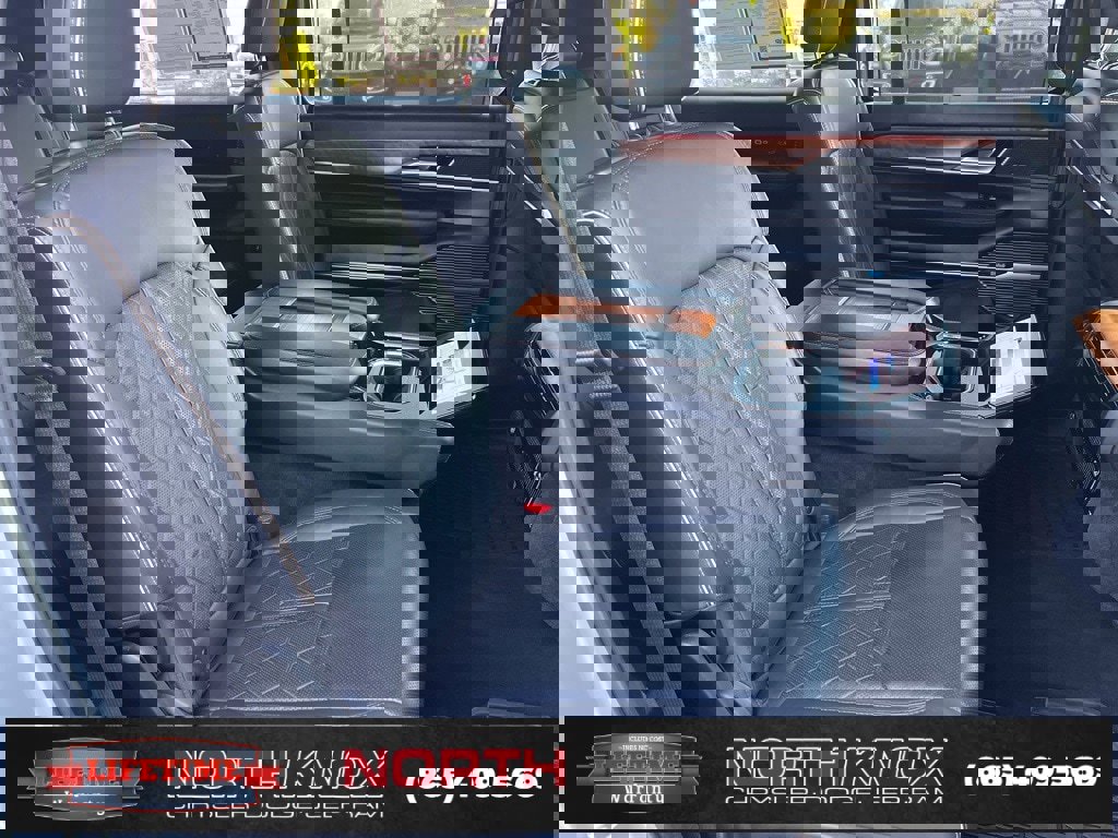 Used 2024 Jeep Grand Wagoneer L Series III image 27